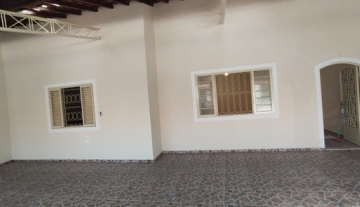 C3390 3.jpg